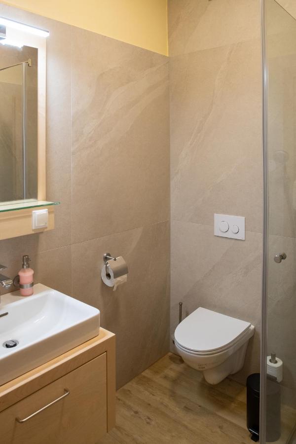 Landhaus Storch - Pension แกนเซิร์นดอร์ฟ ภายนอก รูปภาพ