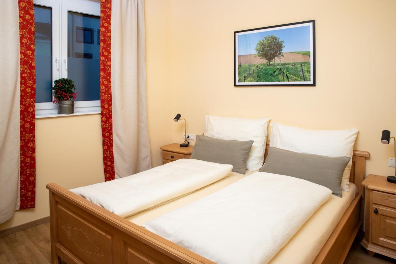 Landhaus Storch - Pension แกนเซิร์นดอร์ฟ ภายนอก รูปภาพ